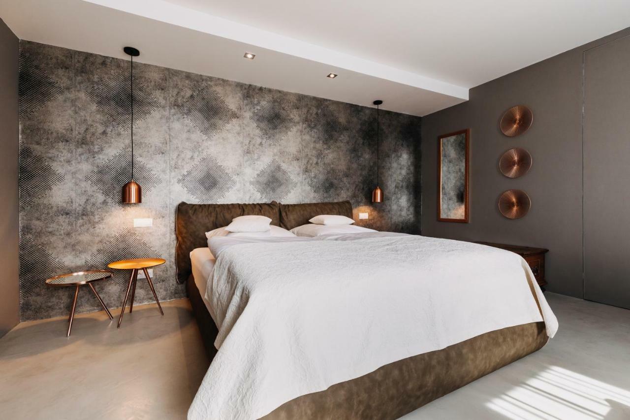 VILLA BRICOLA - Boutique Apartments Karlovy Vary Extérieur photo