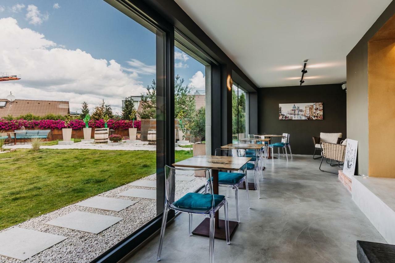 VILLA BRICOLA - Boutique Apartments Karlovy Vary Extérieur photo