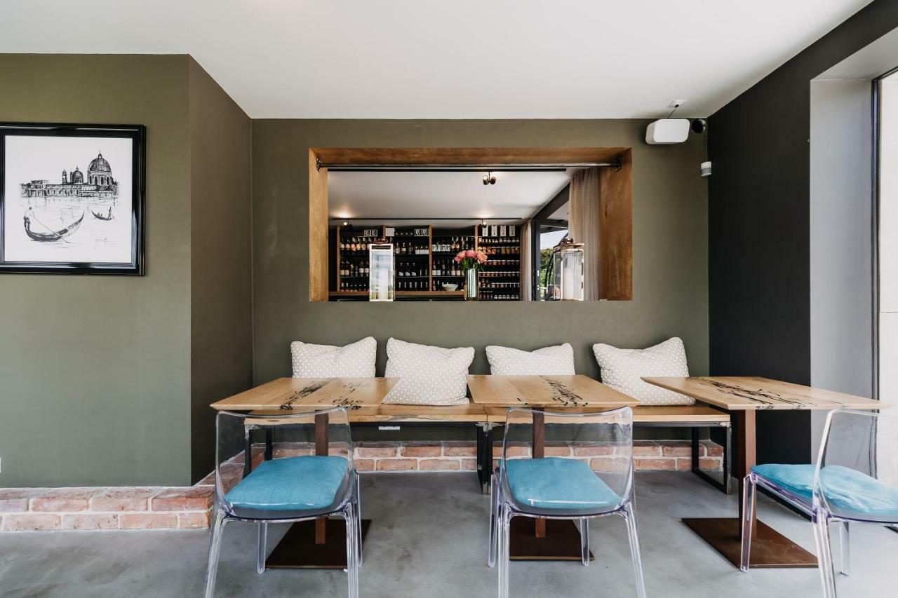 VILLA BRICOLA - Boutique Apartments Karlovy Vary Extérieur photo